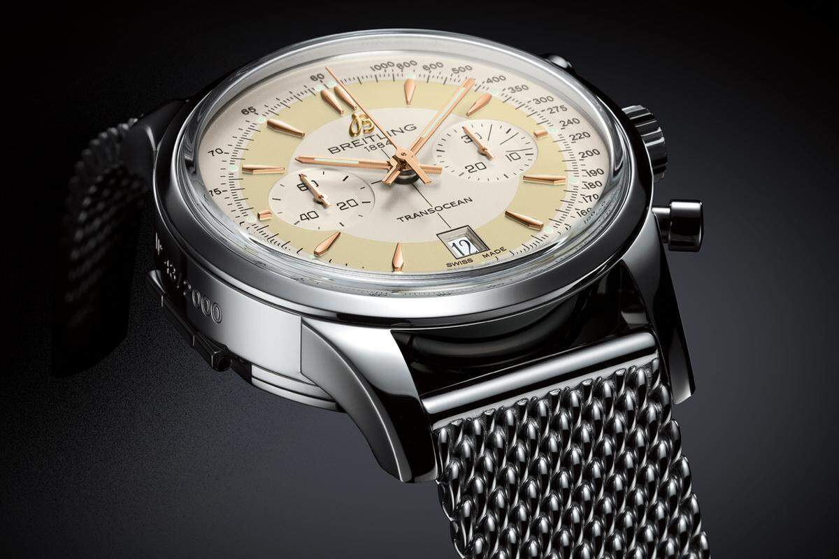 Die etwas andere Breitling. Eine sportlich elegante Armbanduhr für Kenner und Liebhaber. Der doppelte Gehäuseboden gibt bei Bedarf den Blick auf das hauseigene Kaliber „01“ frei. Je nach Armband ab 7640 Euro.