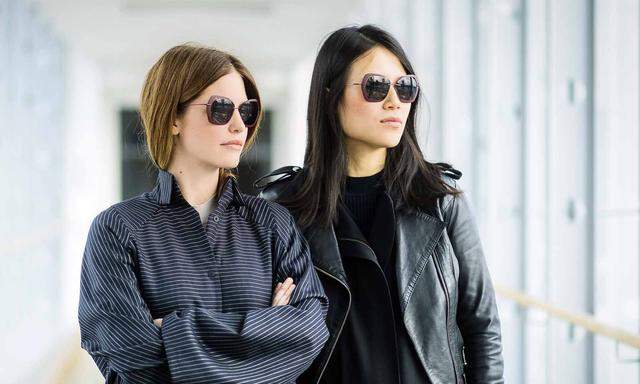 Durchblick. ­Johanna Perret und Tutia Schaad haben für Silhouette eine Sonnenbrille entworfen.