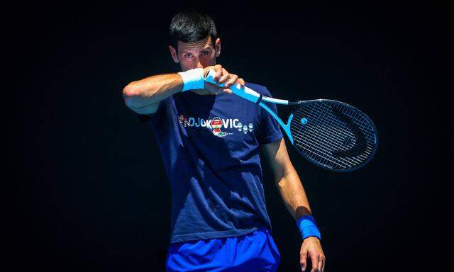 Der serbische Tennis-Star Novak Djokovic ist in Australien erneut inhaftiert worden.