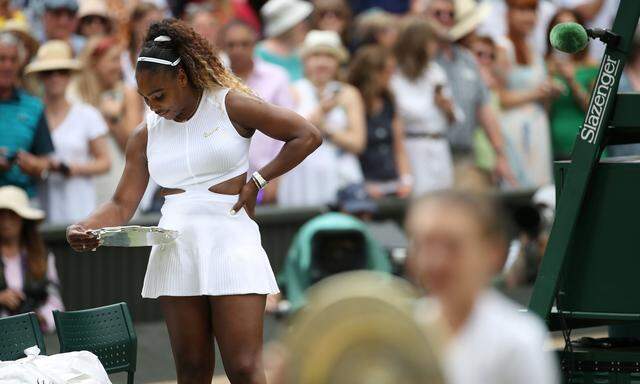 Serena Williams wurde der Favoritenrolle im Wimbledon-Finale nicht gerecht. Die Außenseiterin, Simona Halep, überraschte.
