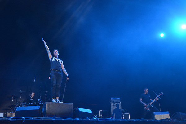 Auf der großen Bühne wurde es trotz nachlassender Temperaturen wärmer: Billy Talent dienten dem Headliner Toten Hosen als Anheizer - und diese Rolle spielten die Kanadier perfekt.