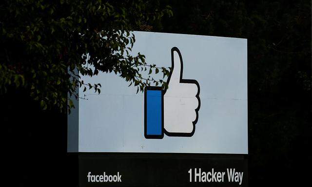 Der Eingang der Firmenzentrale von Facebook in Kalifornien.