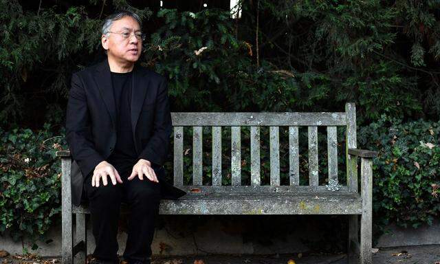 Hat eine dystopische Parabel über unsere leistungshörige Gesellschaft geschrieben: Kazuo Ishiguro.