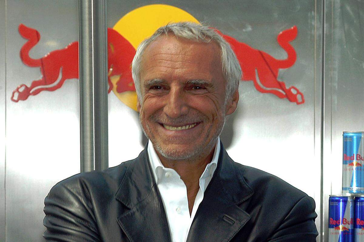 Red-Bull-Chef Dietrich Mateschitz ist die mit Abstand populärste Wirtschaftspersönlichkeit in Österreich. "Didi Mateschitz agiert sehr geschickt immer im Hintergrund. Der Großteil der Österreicher weiß aber, dass er für spektakuläre Aktionen wie Felix Baumgartners Stratos-Sprung steht", sagt Spectra-Chef Peter Bruckmüller.