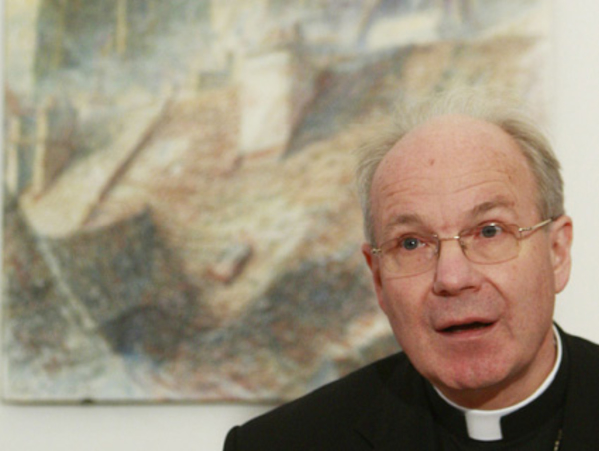 Tief betroffen zeigte sich Kardinal Christoph Schönborn. Er würdigte den verstorbenen Patriarchen als "bedeutende kirchliche Persönlichkeit". Aleksij II. habe die russisch-orthodoxe Kirche in der Zeit des Umbruchs geleitet. Dieser Umbruch habe für die Kirche einerseits die "Befreiung aus der Unterdrückung durch den Kommunismus" bedeutet, zugleich aber auch große Herausforderungen durch die neue Säkularisierung mit sich gebracht. Schönborn wörtlich: "Die russisch-orthodoxe Kirche ist nach dem Ende des Kommunismus aufgeblüht, zugleich aber ist sie auch den Herausforderungen und Krisen der modernen Gesellschaft ausgesetzt".