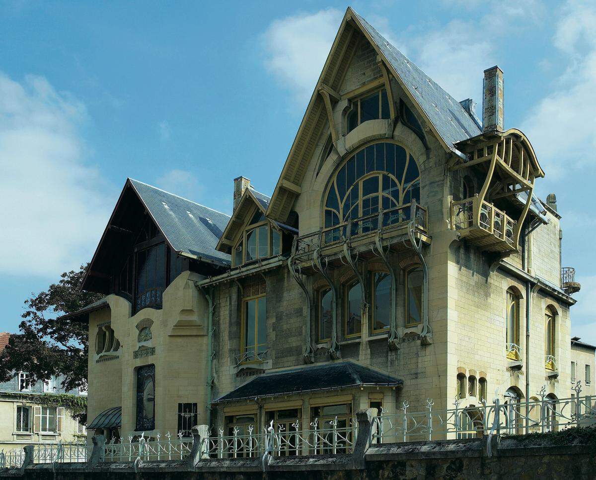 Die Villa Majorelle in Nancy gilt als eine der absoluten Perlen des Jugendstils. Auftraggeber für den Bau war Louis Majorelle, einer der größten Möbeldesigner des Jugendstils, der 1879 zusammen mit seinem Bruder die in Nancy ansässige Möbelfirma der Familie übernommen hatte.