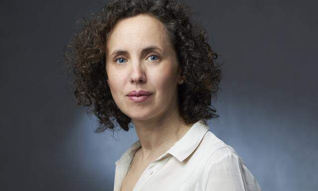 Cécile Tlili wurde mit ihrem Roman „Ein Sommerabend“ für zahlreiche Preise nominiert und mit dem Prix Littéraire Gisèle Halimi ausgezeichnet.