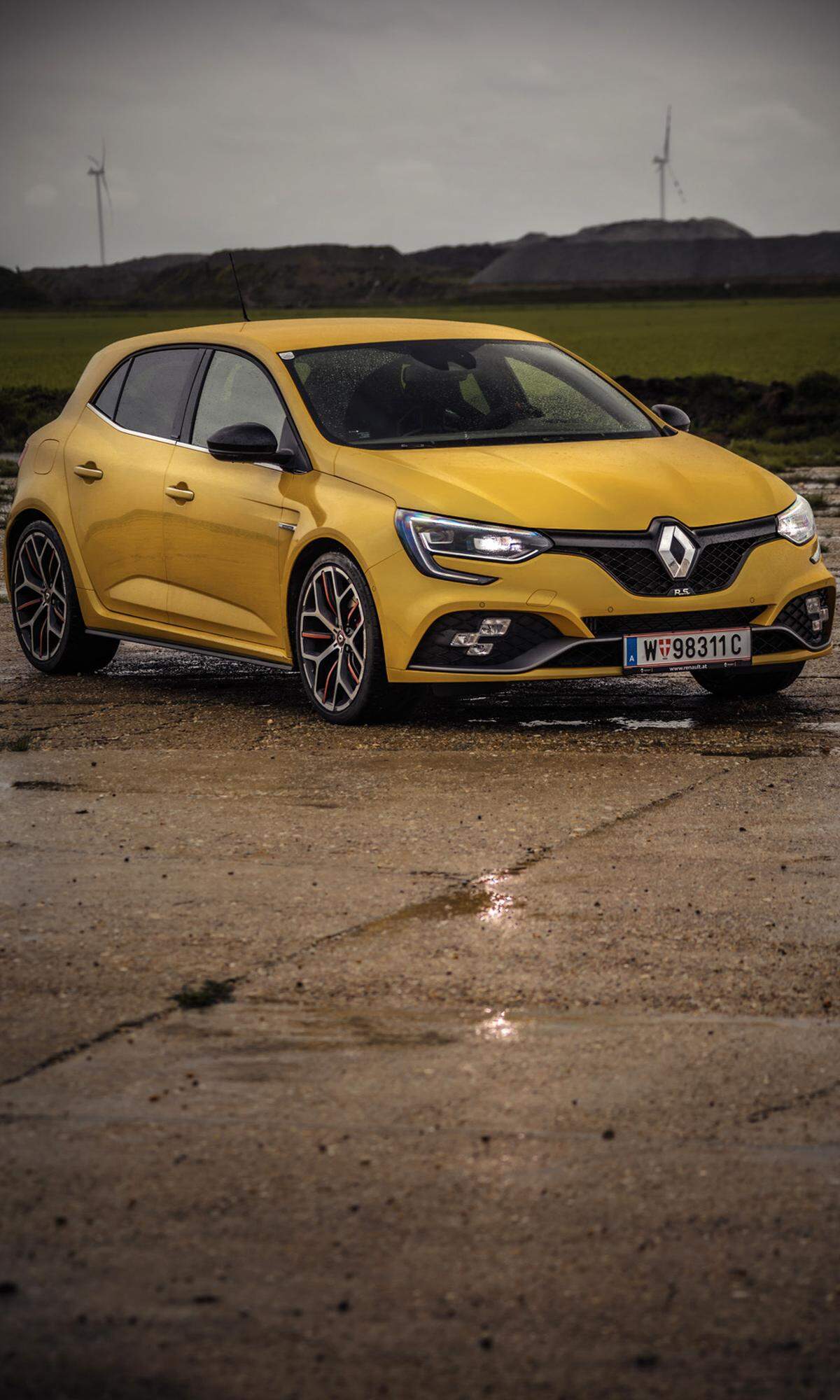 Renault Sport ringt dem 1,8-Liter-Vierzylinder ­stattliche 300 PS ab, jedenfalls für den R.S. Trophy.