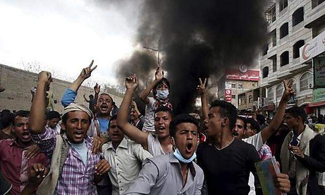 Anti-Houthi Demonstranten im Jemenwestern city of Taiz