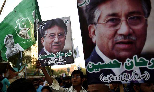 Anhänger von Musharraf demonstrierten in Karachi.