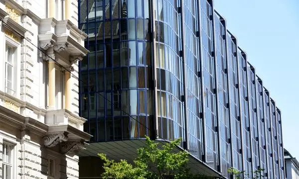 Das juristische Aufbaustudium erhöht auch die Karrierechancen.