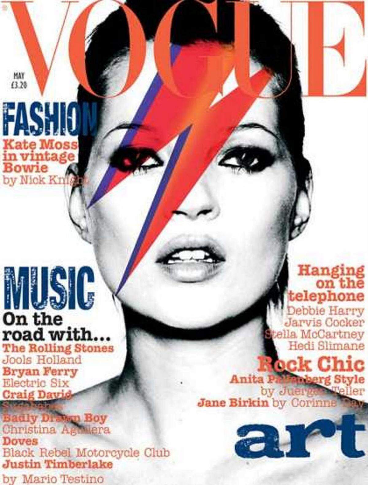 Kate Moss versuchte sich für die Modebibel "Vogue" schon mehrmals als Ziggy Stardust. Während die britische Ausgabe auf zackiges Make-up setzte, ...