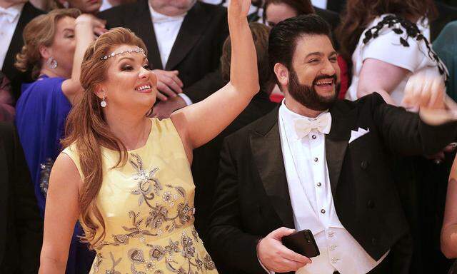 Archivbild von Yusif Eyvazov mit seiner Frau Anna Netrebko am Wiener Opernball.