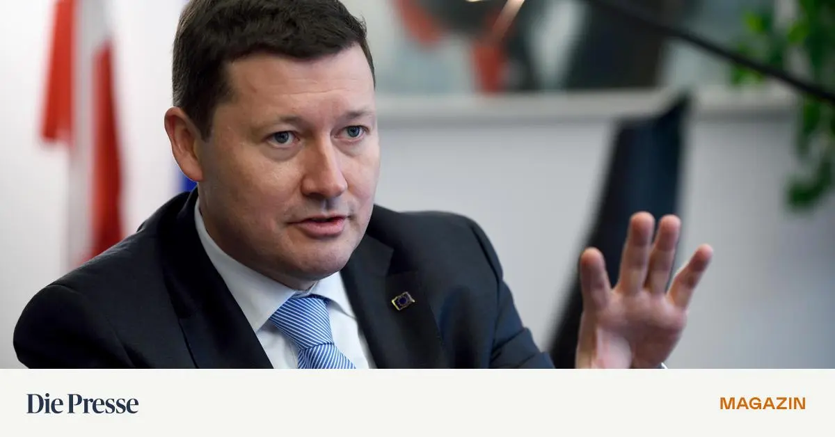 Von-der-Leyen-will-sich-Martin-Selmayr-vom-Hals-halten-premium-