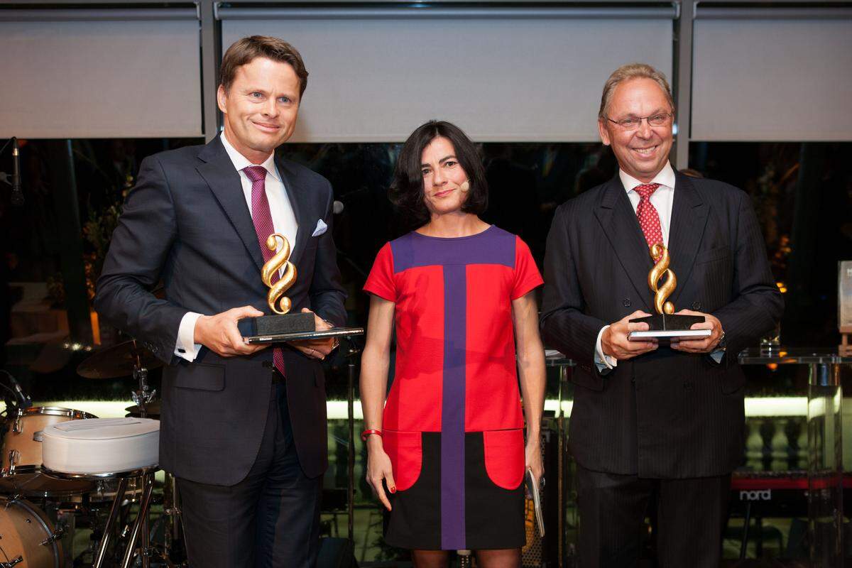 Sieger in der Kategorie Banken und Kapitalmarkt sind Binder Grösswang (im Bild rechts Michael Binder) und Schönherr Rechtsanwälte (links: Sascha Hödl); „Presse“-Redakteurin Judith Hecht betreute den Bereich