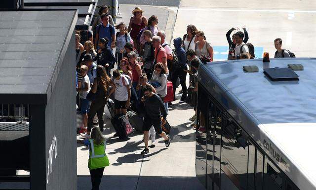 Elf Millionen Reisende passierten im ersten Halbjahr den Flughafen Wien.