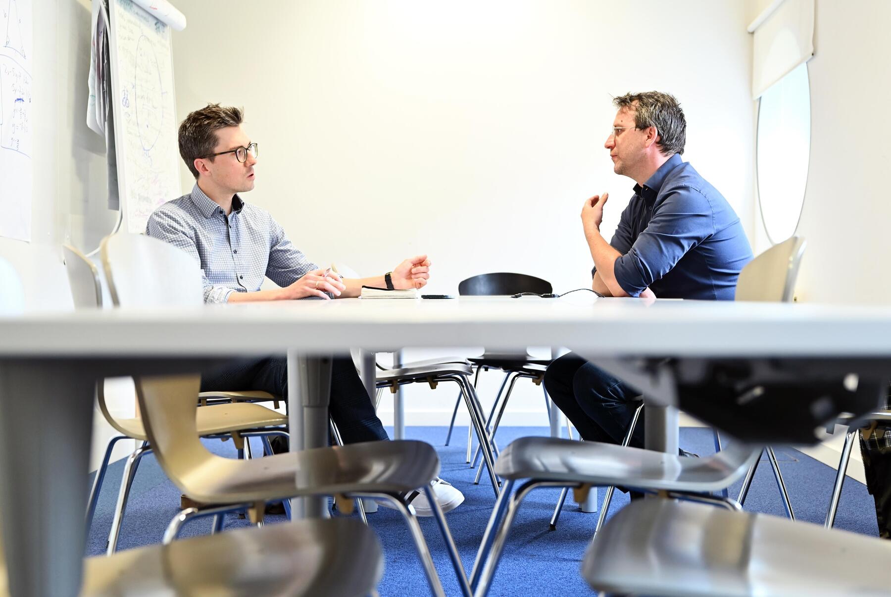 Muzzle for teachers? The consequences of an interview on integration problems