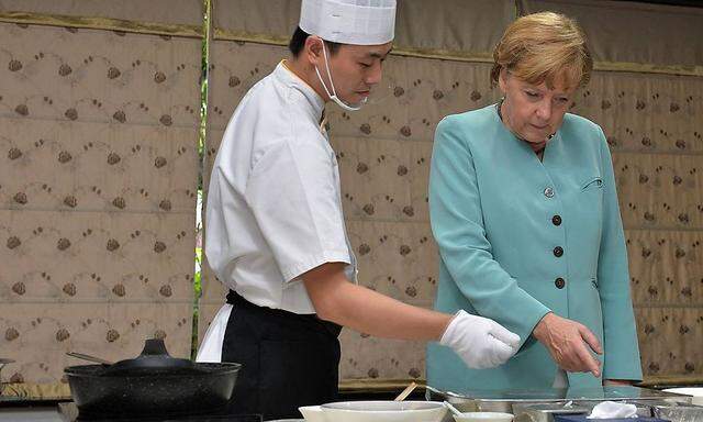 Deutschlands Kanzlerin Angela Merkel am Beginn ihres China-Besuches