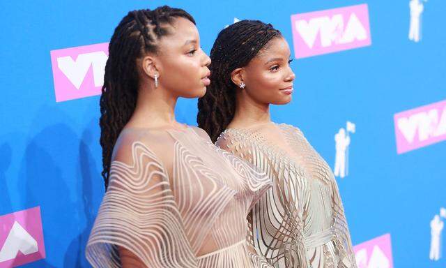 Chloe Bailey and Halle Bailey arrive on the red carpet at the 35th annual MTV Video Music Awards at
