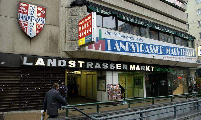 Archivbild: Der Eingang zum Landstraßer Markt vor dem Umbau des Bahnhofs, aufgenommen im Jahr 2008. Eine Wiedereröffnung wird es nicht geben.