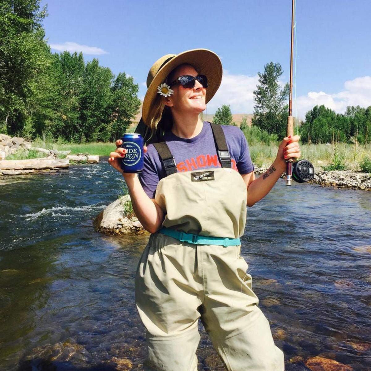 Schauspielerin Drew Barrymore verbringt ihre freie Zeit in Idaho beim Fischen.
