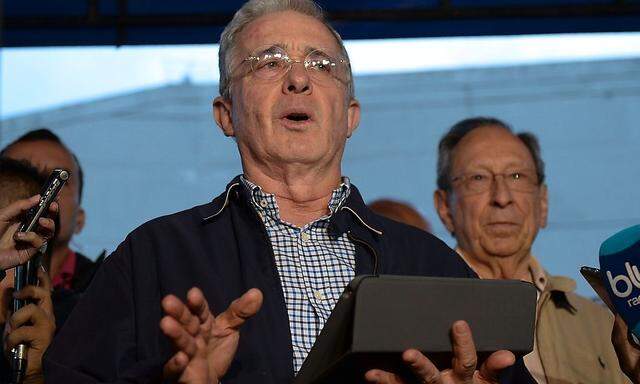 Alvaro Uribe schlägt ein Treffen mit der Farc-Führung vor.