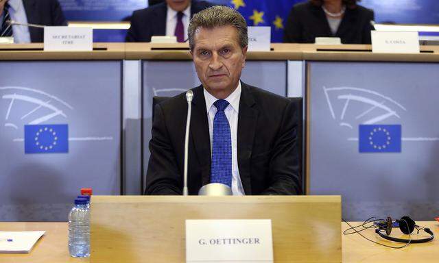 Budgetkommissar Günther Oettinger plädiert für den Emissionshandel als künftige Finanzierungsquelle der EU. 