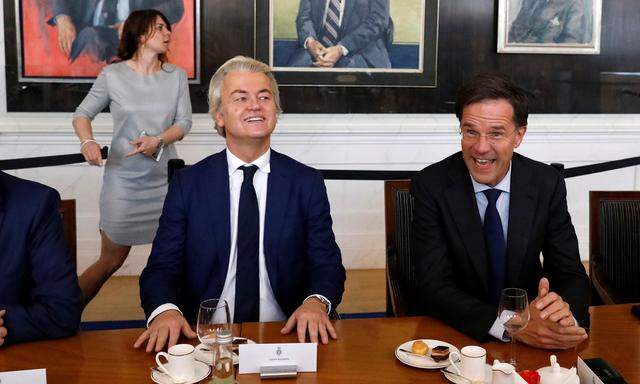 Geert Wilders und Mark Rutte, die beiden großen Gegenspieler der Niederlande, am Tag nach der Wahl.  