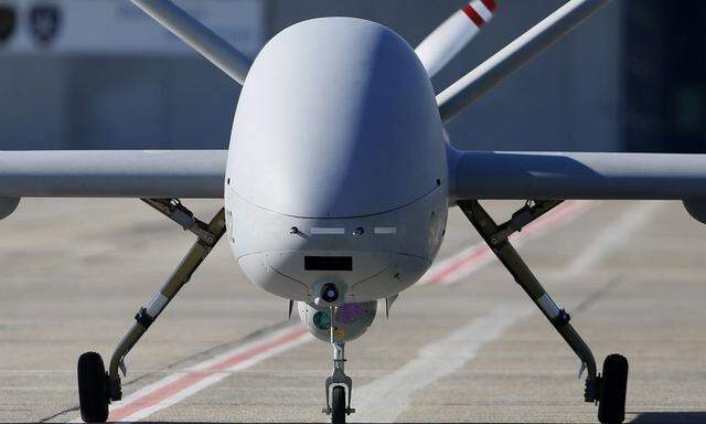 An Elbit Systems Ltd. Hermes 900 UAV rolls on the tarmac during a media presentation at the airbase in the central Swiss town of Emmen