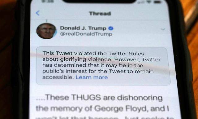 US-TWITTER-FLAGS-TWO-OF-PRESIDENT'S-TRUMP-TWEETS