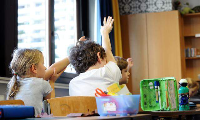 An einer Lustenauer Volksschule haben die Lehrer ein Notenboykott ausgerufen (Symbolbild).