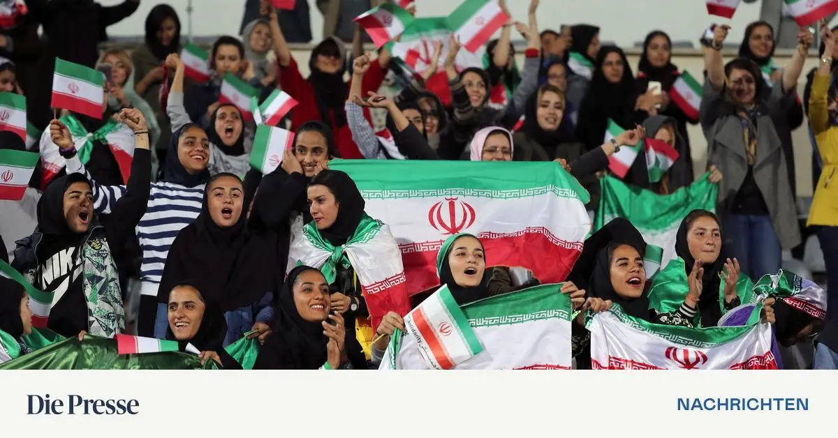 Irans-Frauen-d-rfen-ins-Fu-ballstadion-Jubel-von-Fifa-Chef-Infantino-Kritik-von-Menschenrechtlern