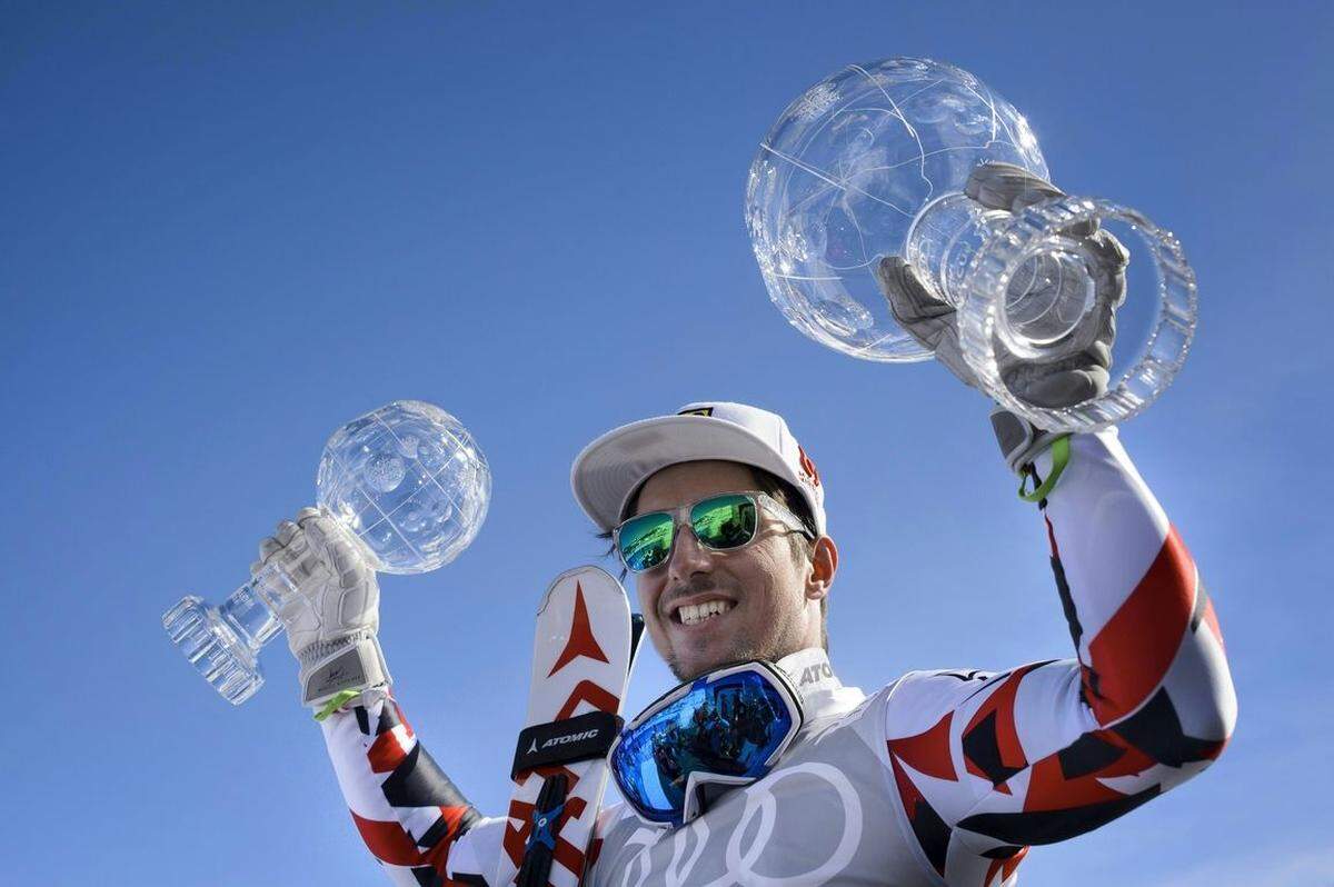 In Kranjska Gora gewinnt Marcel Hirscher Riesentorlauf und Slalom und holt sich vorzeitig und zum fünften Mal in Serie den Gesamtsieg im alpinen Ski-Weltcup. Das ist vor ihm noch keinem gelungen.