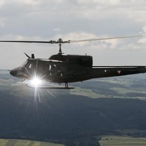 Archivbild. Auch die österreichische Armee hat eine Variante des Bell-212 Helikopters im Einsatz.