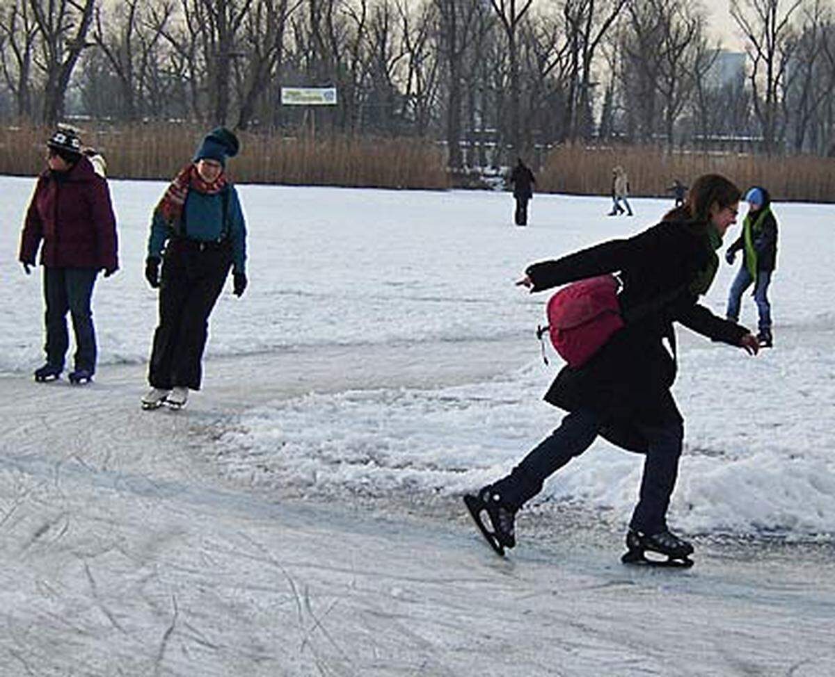 Normalerweise verkauft Intersport pro Wintersaison insgesamt an die 25.000 Paar Eislaufschuhe.