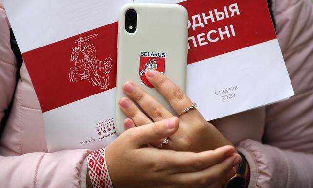 Widerstand mit dem Smartphone. In Belarus gehen die Proteste gegen Machthaber Lukaschenko vor allem auf Social Media weiter.