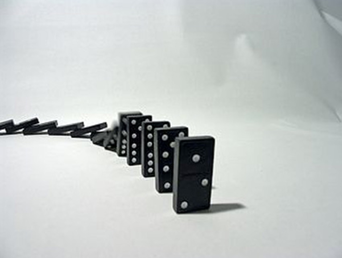 Glaubt man manchen Experten und Medien droht die nächste Blase zu platzen. So befürchtete Deutsche-Bank-Analyst Michael Mayo vor wenigen Wochen im "Handelsblatt" einen "Domino-Effekt", also das Übergreifen der Subprime-Krise auf den Kreditkartenmarkt. Auch der "Spiegel Online" warnte vor dem "Plastikgeld-GAU".Sind das alles nur Schreckensszenarien oder ist die US-Konsumkultur tatsächlich am Lebensnerv getroffen?