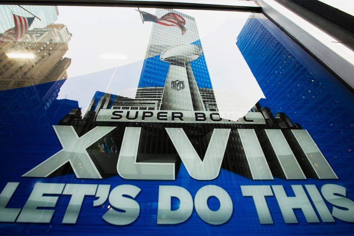 Straßenfeger Super Bowl: 150 Millionen Fans in der Spitze und 111 Millionen Fans im Schnitt sehen das Spektakel in den USA vor ihren TV-Geräten. Weltweit fiebern sogar 800 Millionen Zuschauer mit.
