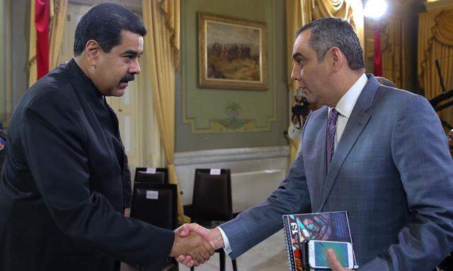 Venezuela's Präsident Maduro und der Präsident desSupreme Court Moreno 