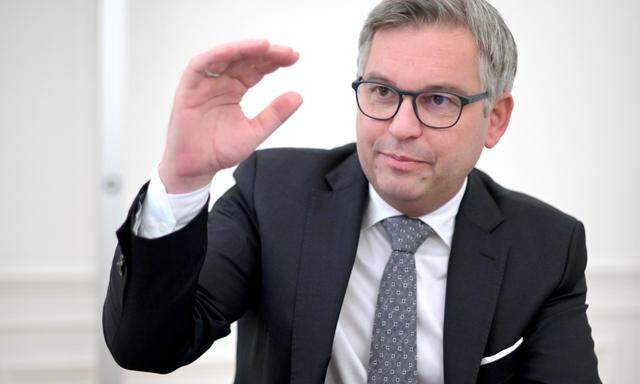 Finanzminister Magnus Brunner im Interview mit der Austria Presse Agentur.