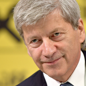 RBI-Vorstandsvorsitzender Johann Strobl kündigt strengere „Spardisziplin“ an. 