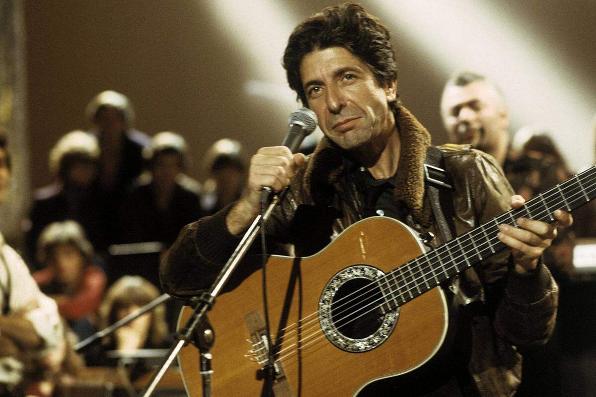 Alben wie "Songs of Leonard Cohen" (1967), "Songs of Love and Hate" (1971) und "Death of a Ladies' Man" (1977) beeinflussten ganze Generationen von Musikern, Songs wie "Suzanne", "So Long, Marianne", "First We Take Manhattan (Then we take Berlin)", "Hallelujah" und "Chelsea Hotel #2" gelten längst als Klassiker.