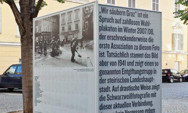 Teil des temporären Gedenkprojekts ''63 Jahre danach'' in Graz von Konzeptkünstler Jochen Gerz 