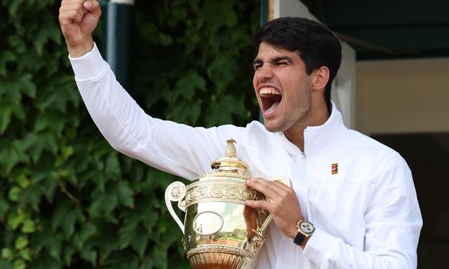 Alter und neuer Wimbledon-Champions: Carlos Alcaraz.