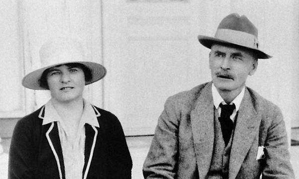 Vom hungernden jungen Mann zum Nobelpreisträger: Hamsun mit seiner Frau, Marie.