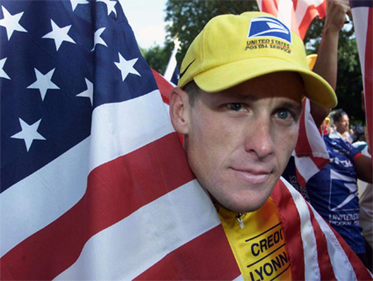Mittlerweile startet Armstrong im Triathlon. Im Herbst 2008 gab der siebenfache Tour de France-Sieger noch ein Comeback im Radsport. Seine Rückkehr in den dopingverseuchten Radsport wurde damals zwiespältig aufgenommen. Denn seine Erfolge standen immer auch im Schatten von Dopinggerüchten.