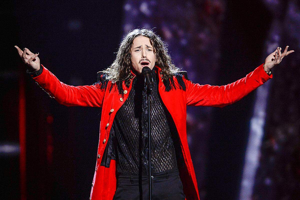 Michal Szpak - "Colour Of Your Life" Polens Vertreter Michal Szpak schmachtet sich als androgyner Jesus durch seine melancholische Liebesballade "Colour Of Your Life". Optisch hat das Konzept auch im Finale funktioniert, der Song hat Momente, die ins Ohr gehen. Stimmlich doch ein paar Wackler dabei. Bei den Jurys flop, bei den Zusehern Top.