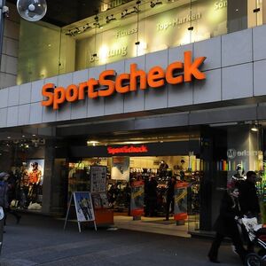 Logo, Schriftzug der Filiale von Sportscheck in Koeln