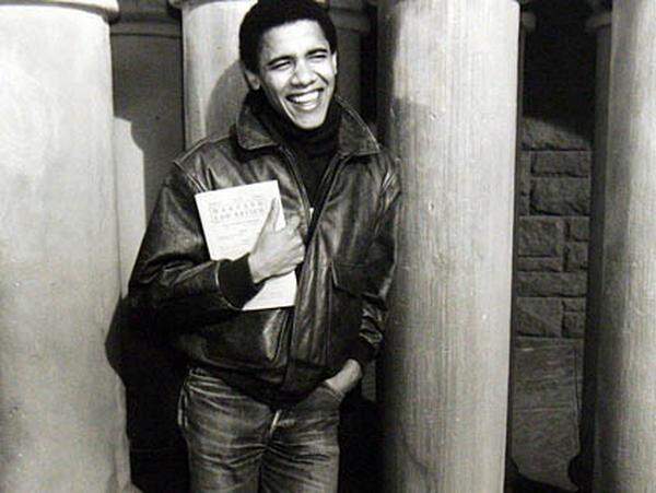 Anfang der 80er Jahre schwang Obama seine ersten politischen Reden. Er machte am College in Los Angeles gegen Südafrikas Apartheid-Regime mobil. Dass Südafrika später die Apartheid abschaffte, überzeugte ihn von der Macht diplomatischen Drucks.