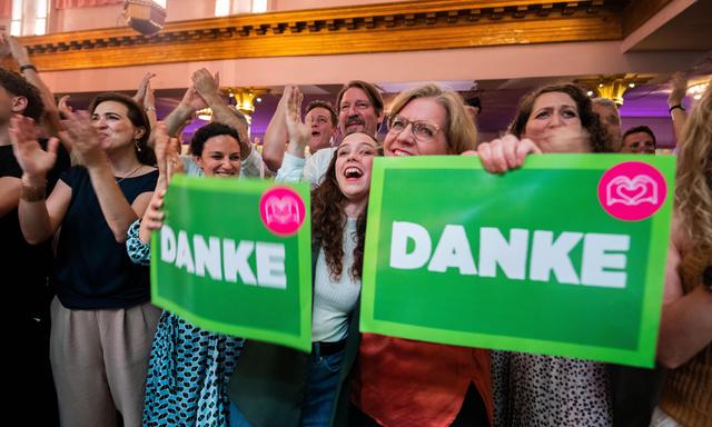 Die Grünen profitierten gegenüber dem vorläufigen Ergebnis von Sonntagabend nach Auszählung der restlichen Wahlkarten leicht 